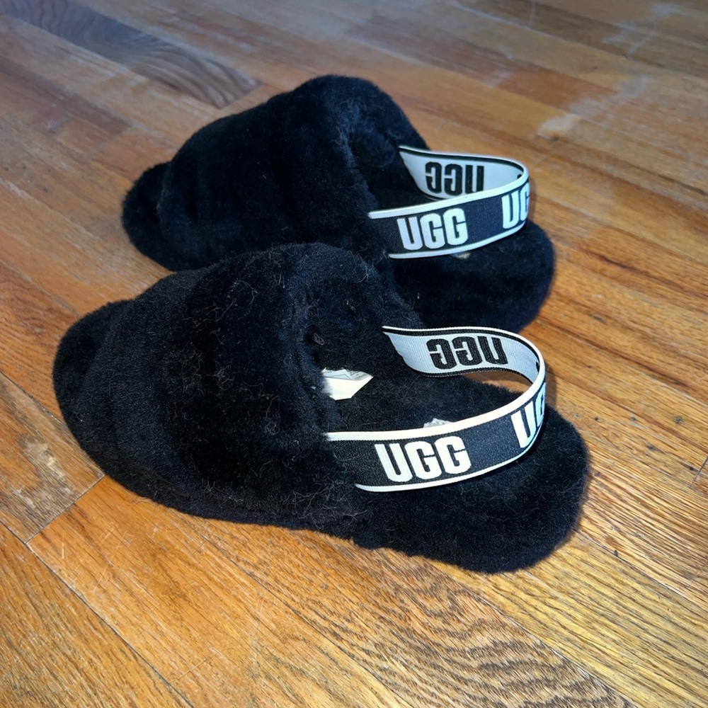 Black ugg slippers